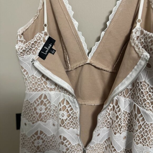 NWT- Lulu’s Sway Away White Crochet Lace Dress- SIZE LARGE - Picture 8 of 8